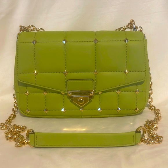 NWT- Michael Kors Lime Green Soho Purse - Picture 1 of 3